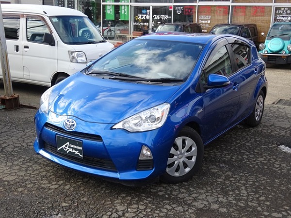 トヨタ アクア1.5 S