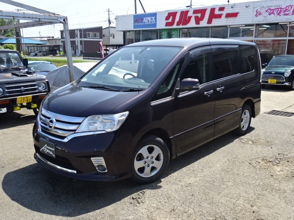 日産 セレナ2.0 ハイウェイスター Vセレクション 4WD